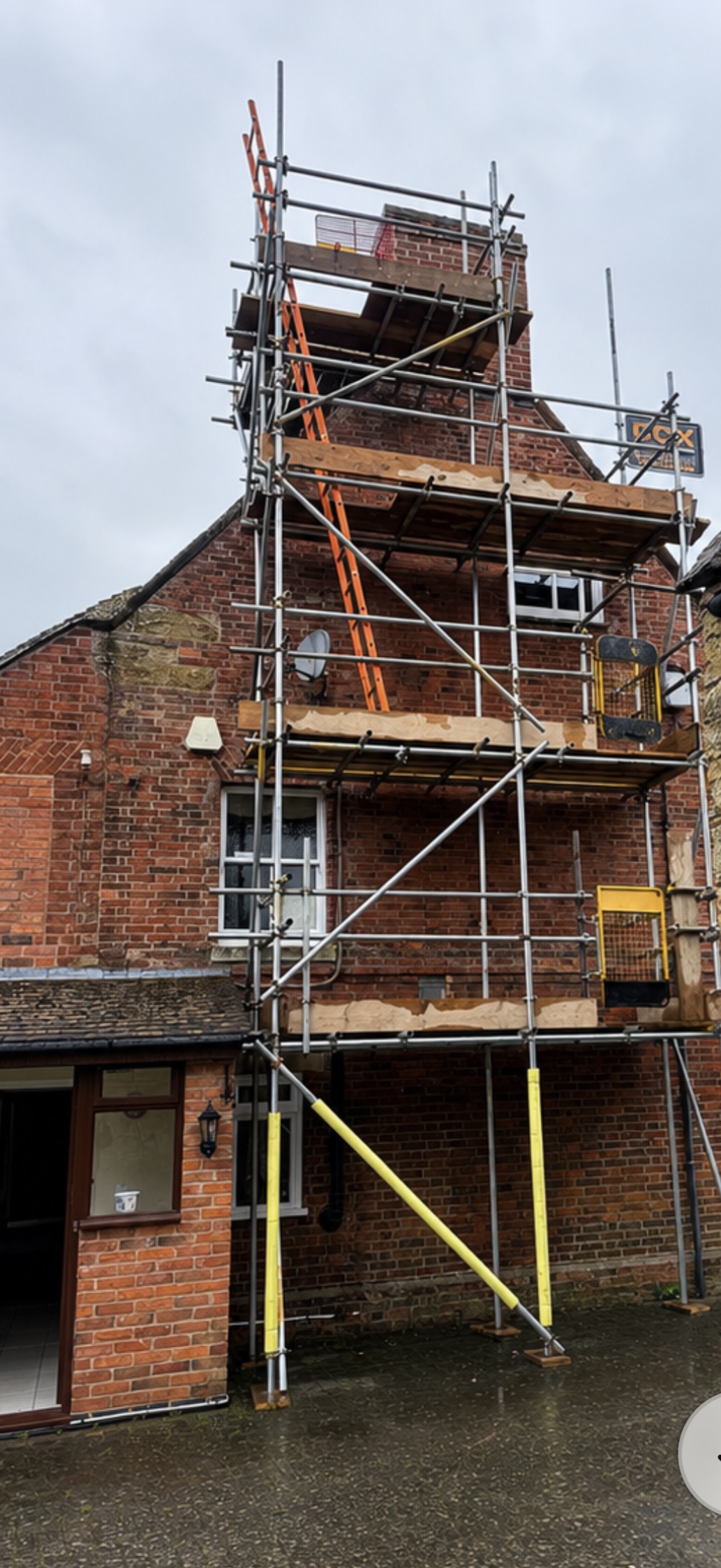 Domestic scaffold detail